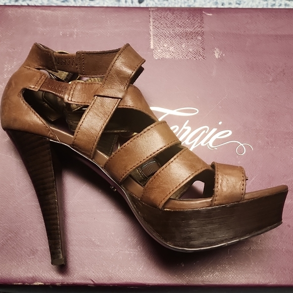 Fergie high heels - Picture 3 of 6